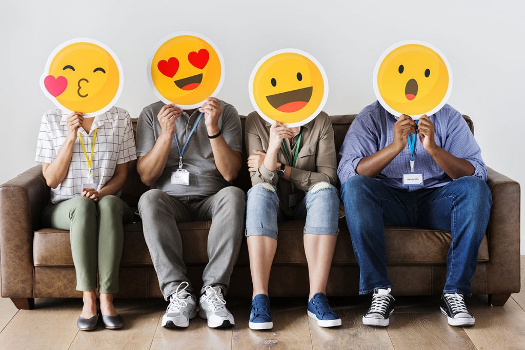 Bioxnet Branding and Web Design Studio | ¿Debo usar emojis en mis correos electrónicos?