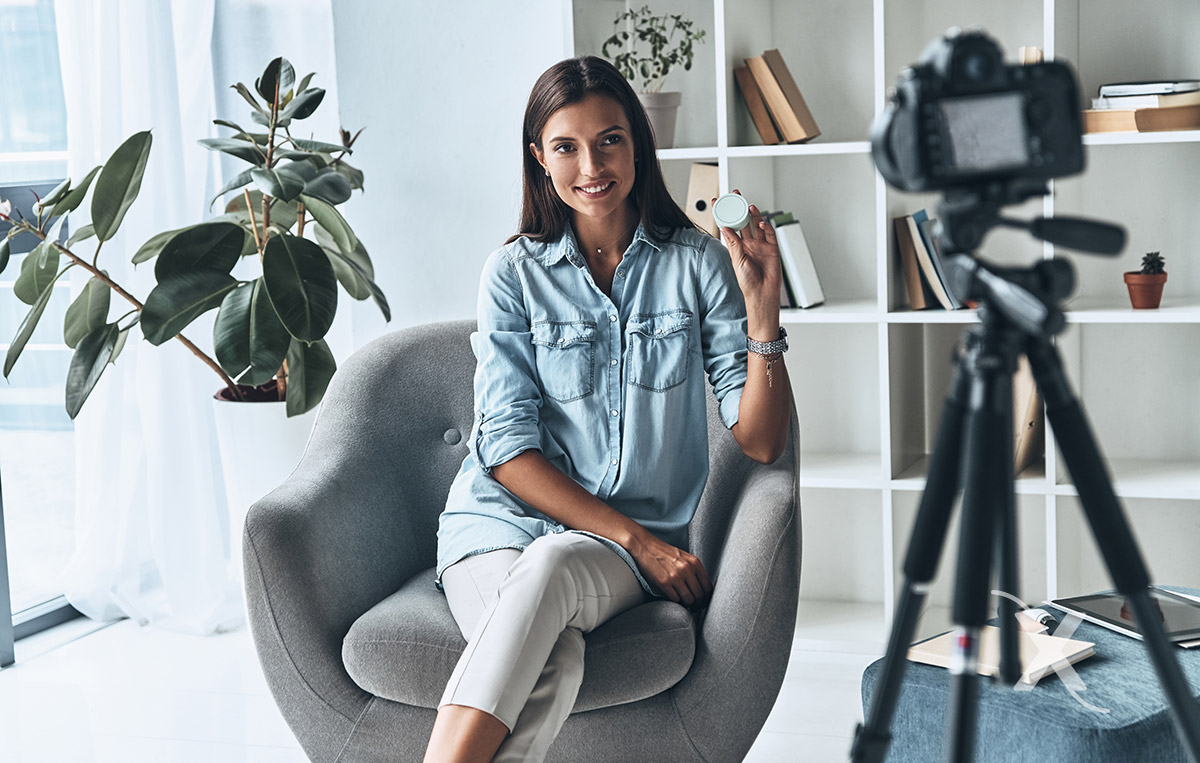 Bioxnet Branding and Web Design Studio | Influencers ¿Ayudan o perjudican a mi marca?