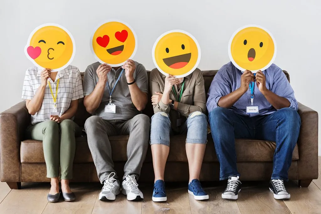Bioxnet Branding and Web Design Studio | ¿Debo usar emojis en mis correos electrónicos? Bioxnet Branding and Web Design Studio | ¿Debo usar emojis en mis correos electrónicos?
